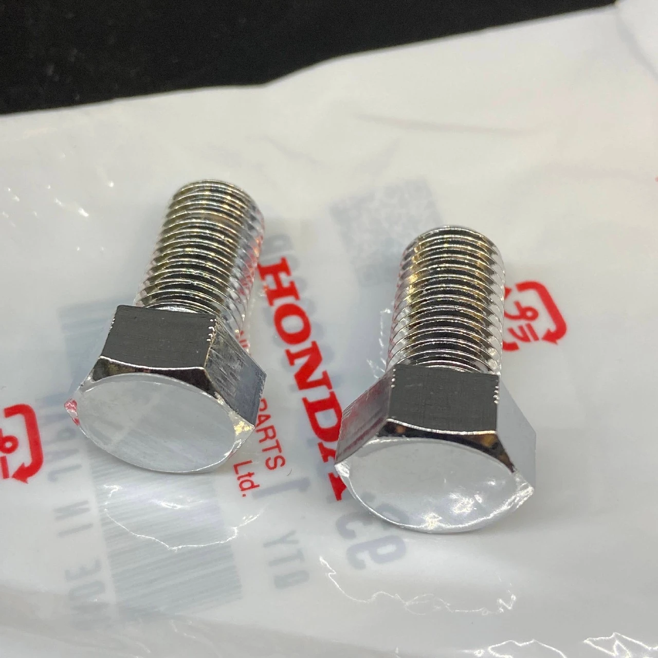 Ốc vít, bulong, con tán, long đền