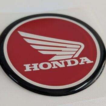 Logo cánh chim nhựa (cái bên phải) bình xăng lớn xe CL50, chính hãng Honda